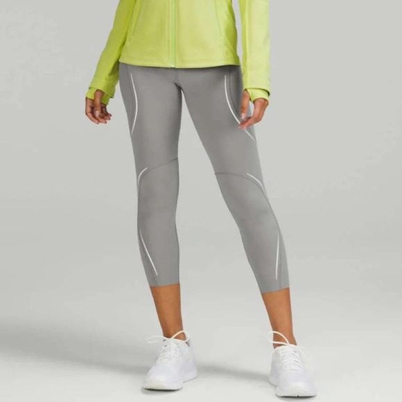 Lululemon Base Pace High-Rise Reflective Crop 23" Gull Grey Size 6 - Picture 1 of 16